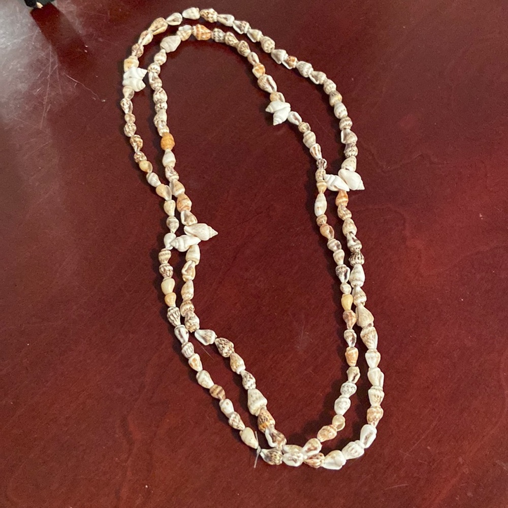 💥FREE WITH PURCHASE💥 Long Seashell Necklace